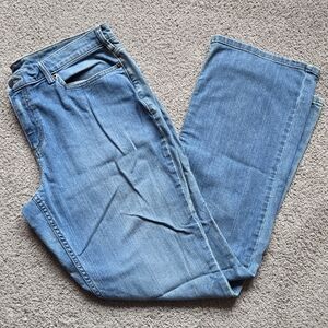 Duluth Trading Co Womens Light Wash Denim Bootcut Flare Jeans Size 14x33 Classic